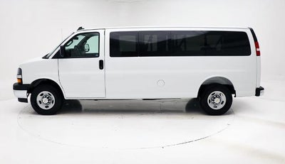 2025 Chevrolet Express 3500 LT Passenger