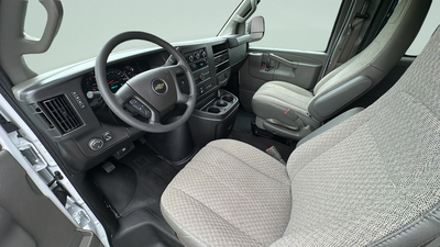 2025 Chevrolet Express 3500 LT Passenger