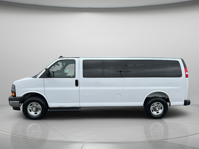 2025 Chevrolet Express 3500 LT Passenger