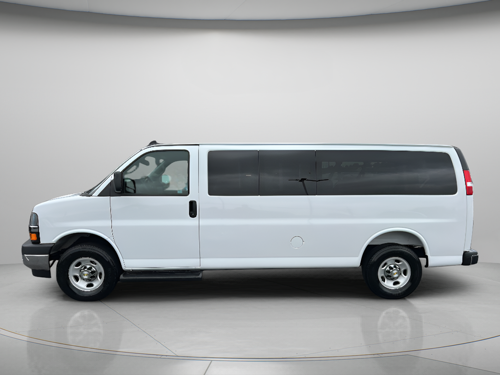2025 Chevrolet Express 3500 LT Passenger