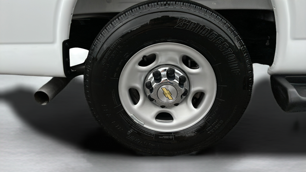 2025 Chevrolet Express 3500 LT Passenger