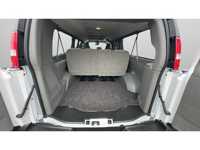 2025 Chevrolet Express 3500 LT Passenger