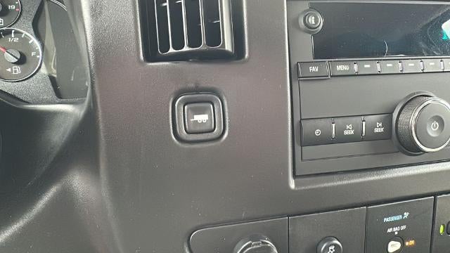 2025 Chevrolet Express 3500 LT Passenger