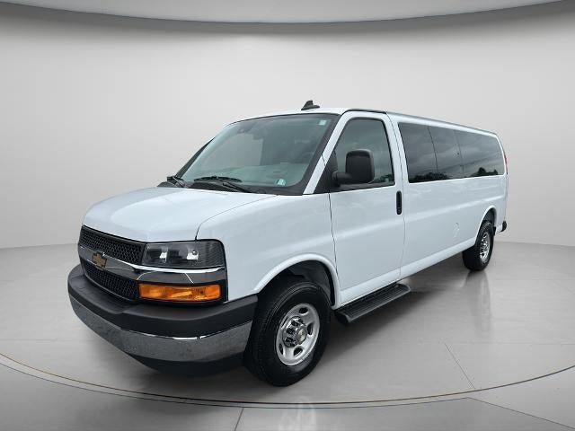 2025 Chevrolet Express 3500 LT Passenger