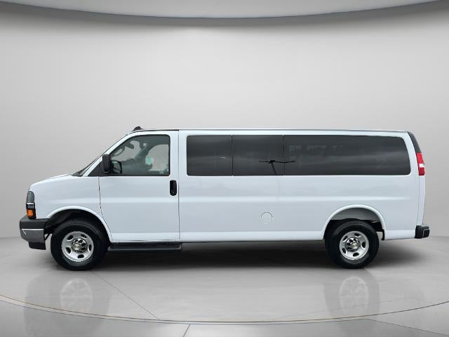 2025 Chevrolet Express 3500 LT Passenger