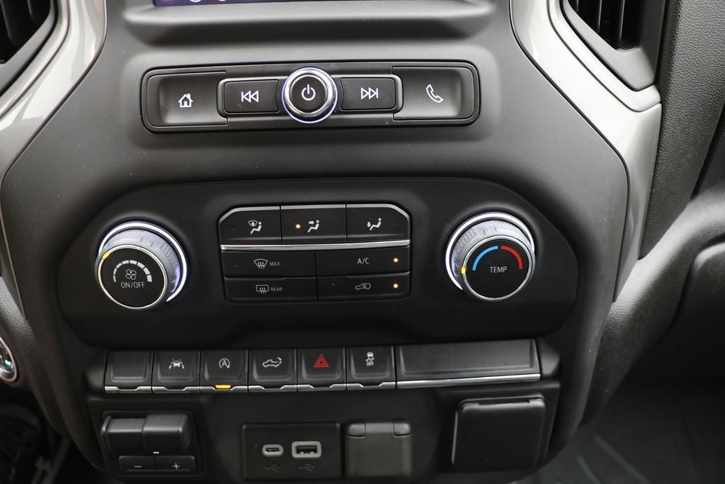 2024 Chevrolet Silverado 1500 Custom