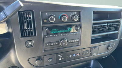 2025 GMC Savana 3500 LT