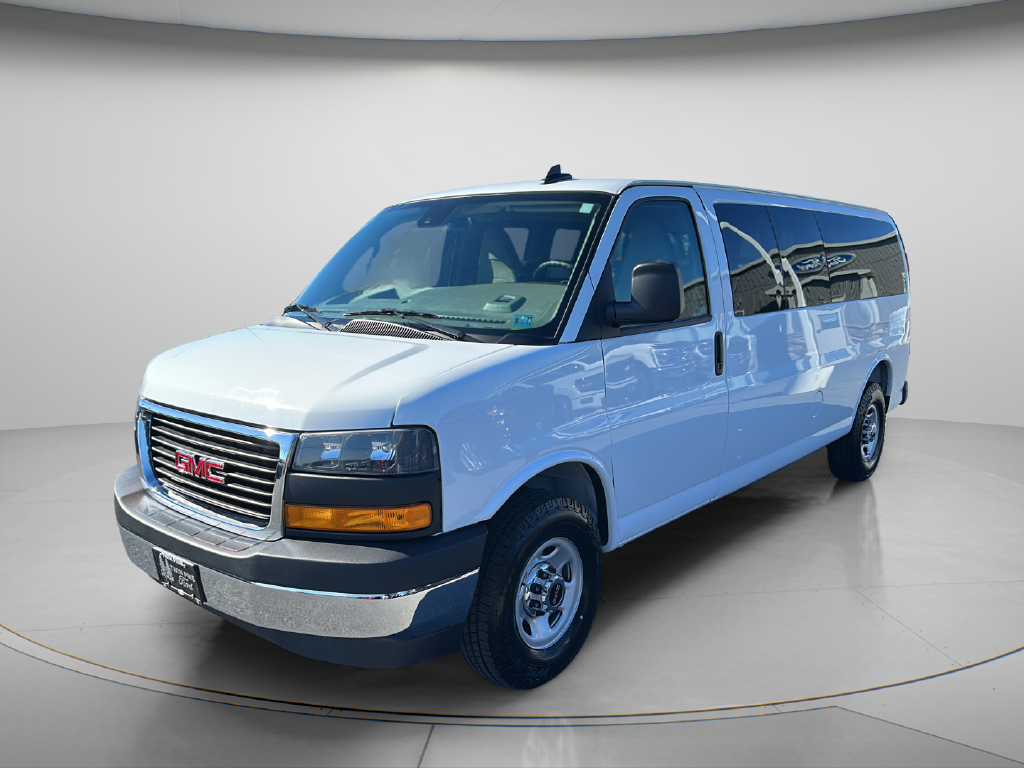 2025 GMC Savana 3500 LT