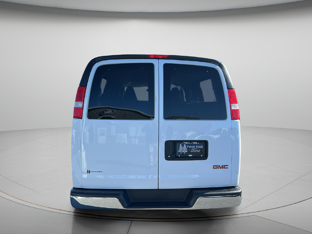 2025 GMC Savana 3500 LT
