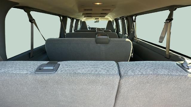 2025 GMC Savana 3500 LT