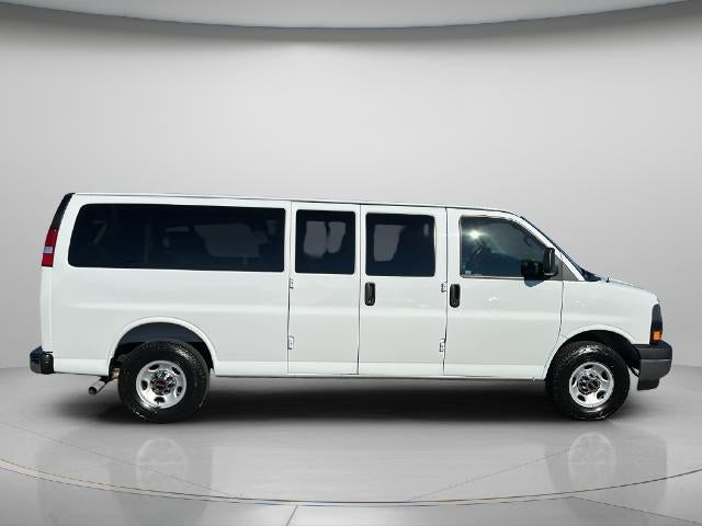 2025 GMC Savana 3500 LT