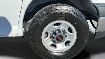 2025 GMC Savana 3500 LT