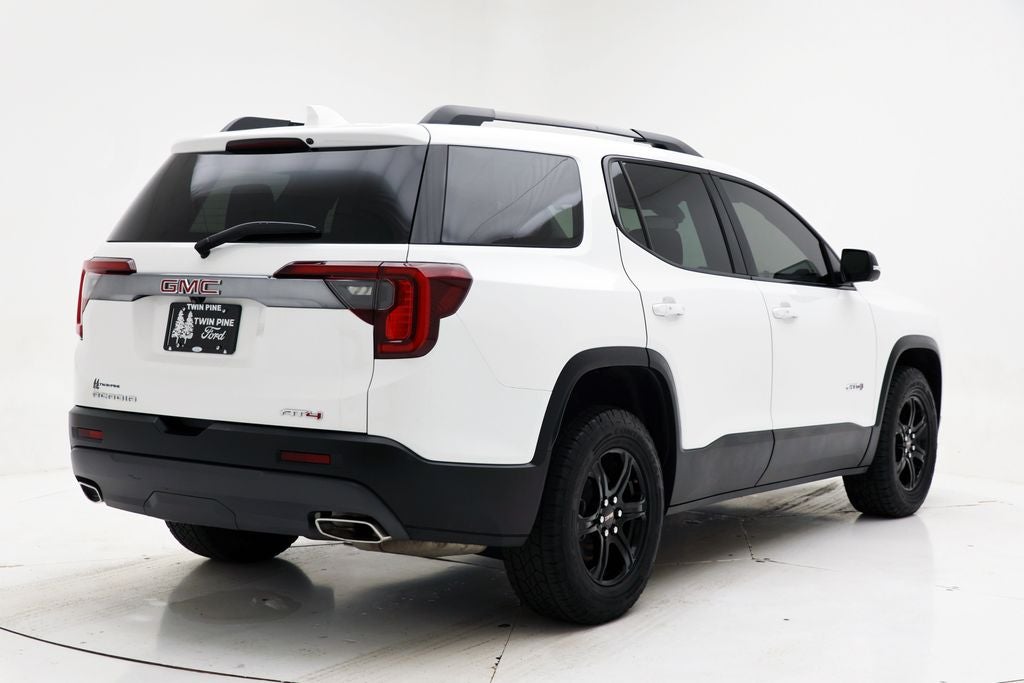 2023 GMC Acadia AT4