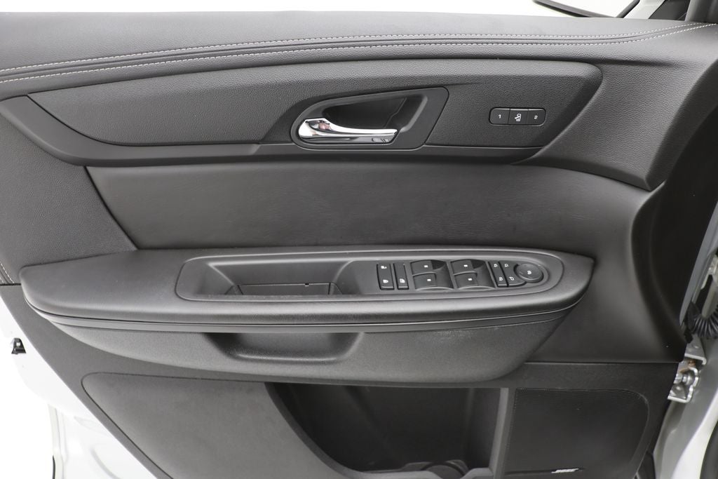 2017 Chevrolet Traverse 2LT 2LT