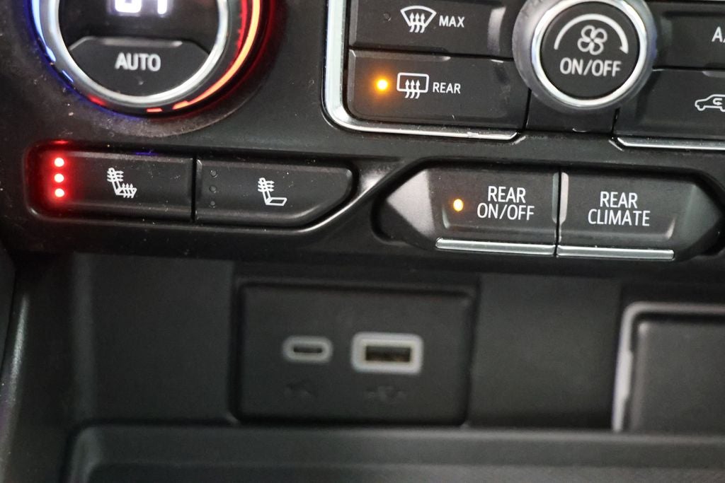 2024 Chevrolet Suburban RST