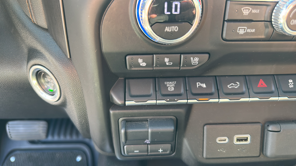 2023 GMC Sierra 2500HD AT4