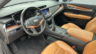 2022 Cadillac XT5 Premium Luxury
