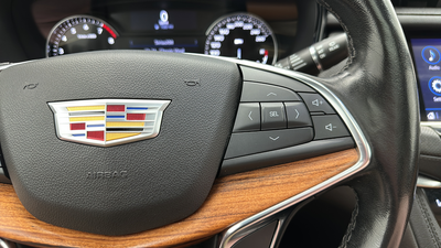 2022 Cadillac XT5 Premium Luxury