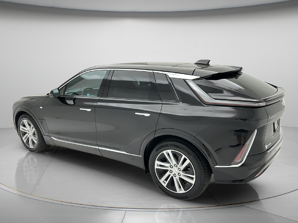 2024 Cadillac LYRIQ Tech