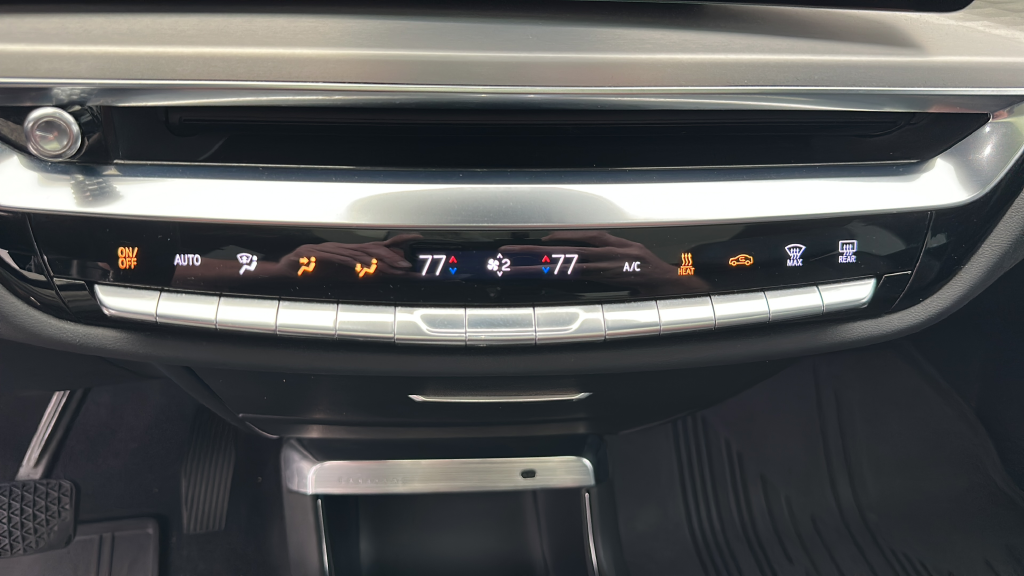 2024 Cadillac LYRIQ Sport