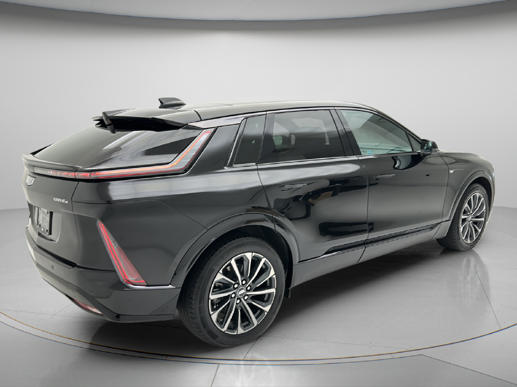 2024 Cadillac LYRIQ Sport