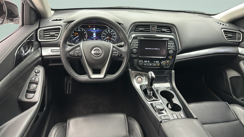 2023 Nissan Maxima SV