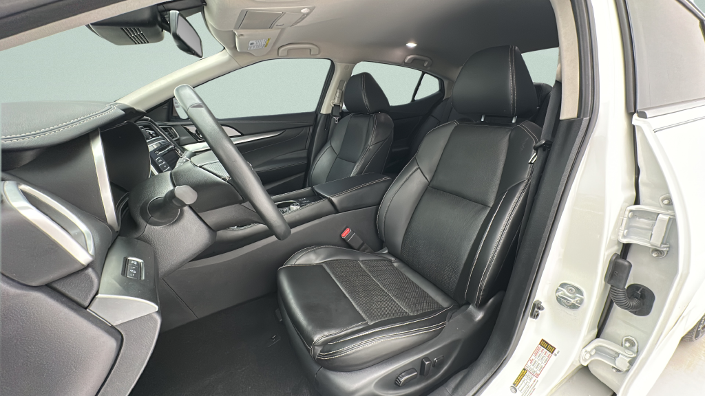 2023 Nissan Maxima SV
