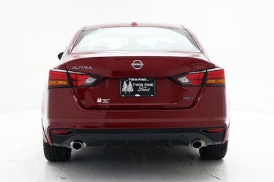 2025 Nissan Altima 2.5 SR