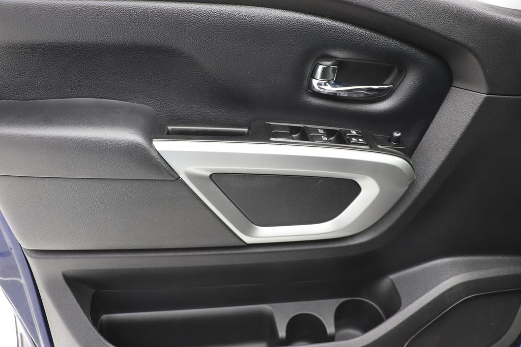 2018 Nissan Titan SV