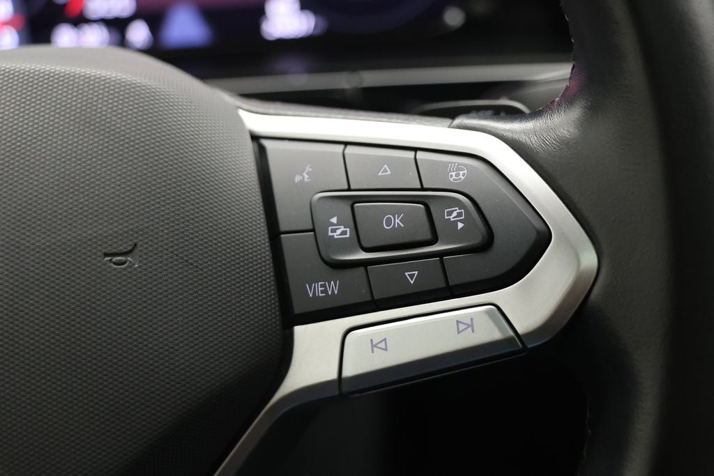 2024 Volkswagen Atlas Cross Sport 2.0T SEL R-Line