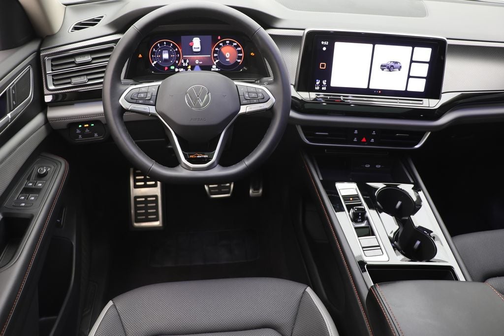 2024 Volkswagen Atlas 2.0T Peak Edition SE w/Technology