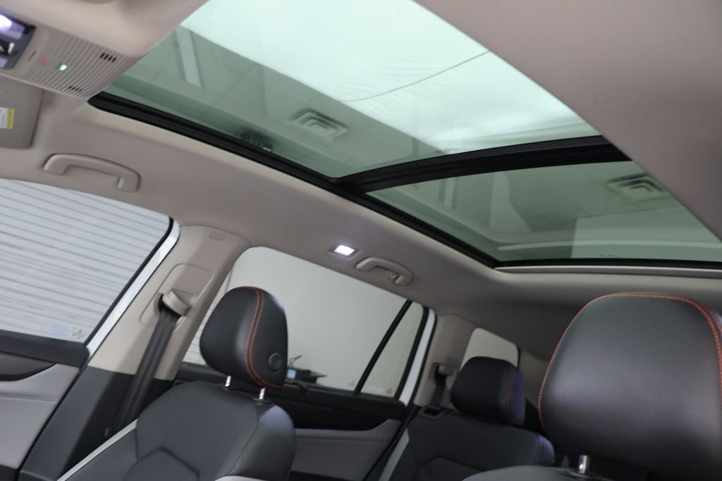 2024 Volkswagen Atlas 2.0T Peak Edition SE w/Technology