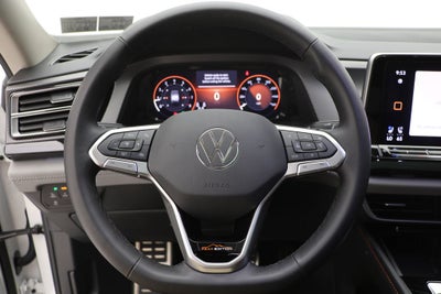 2024 Volkswagen Atlas 2.0T Peak Edition SE w/Technology