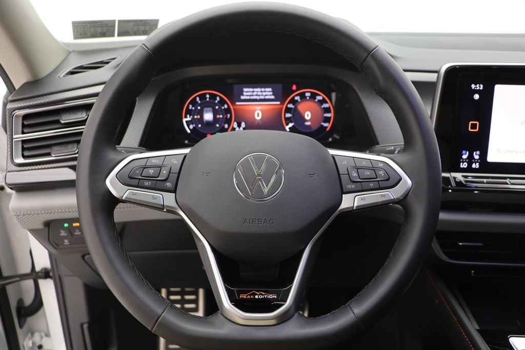 2024 Volkswagen Atlas 2.0T Peak Edition SE w/Technology