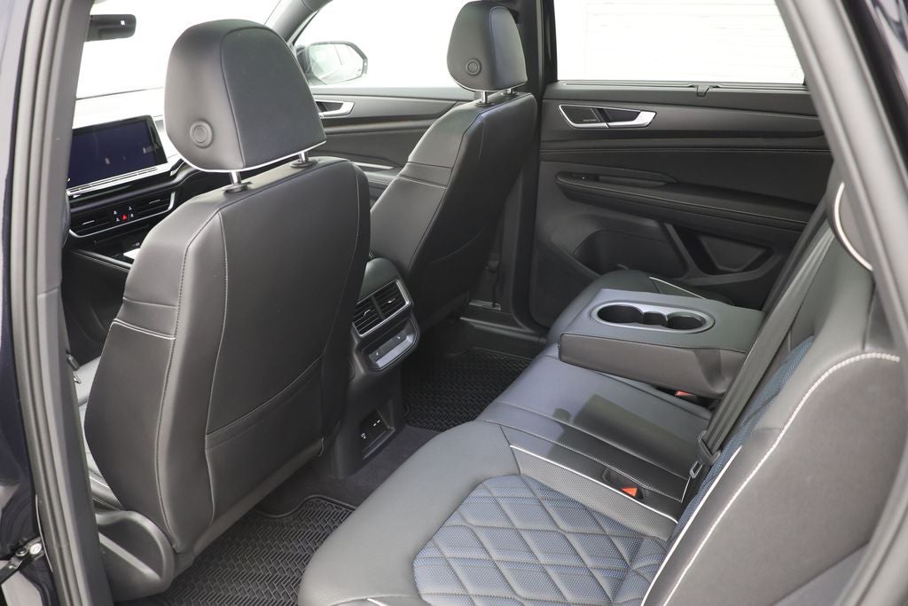 2024 Volkswagen Atlas Cross Sport 2.0T SEL Premium R-Line