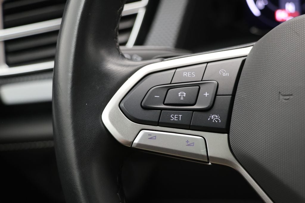 2024 Volkswagen Atlas Cross Sport 2.0T SEL Premium R-Line