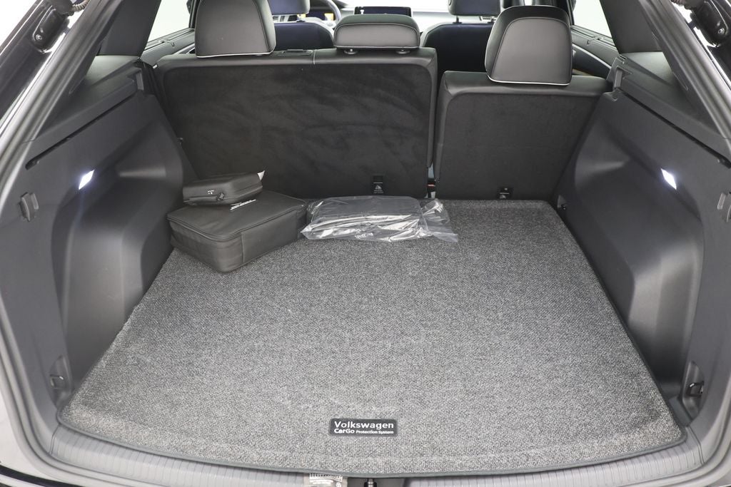 2024 Volkswagen Atlas Cross Sport 2.0T SEL Premium R-Line