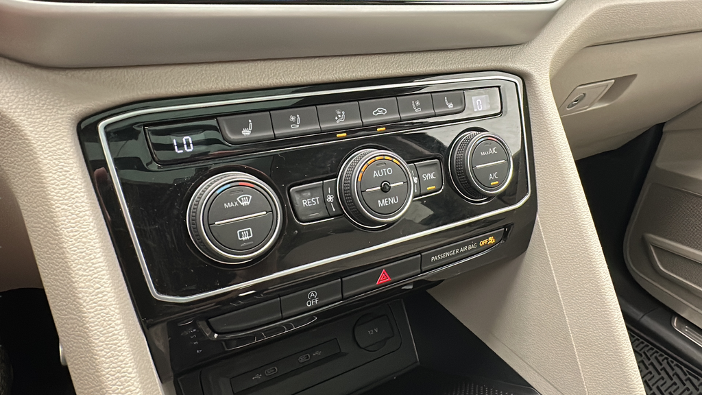 2023 Volkswagen Atlas 3.6L V6 SEL Premium R-Line