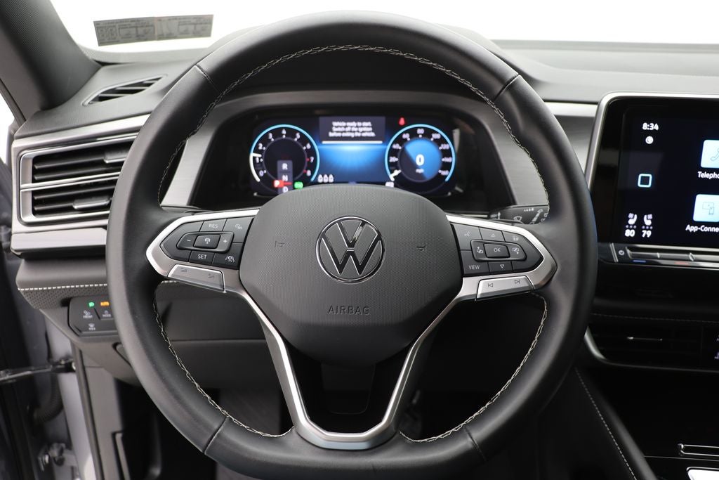 2025 Volkswagen Atlas Cross Sport 2.0T SE w/Technology