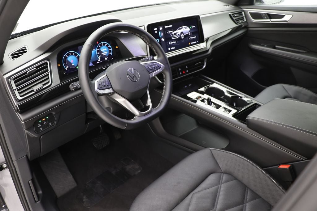 2025 Volkswagen Atlas Cross Sport 2.0T SE w/Technology