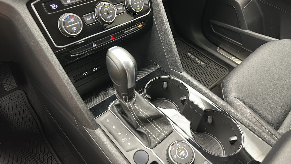 2023 Volkswagen Atlas 2.0T SE w/Technology