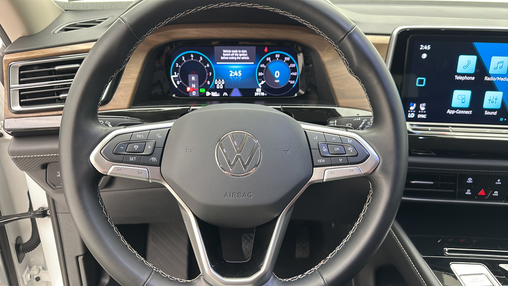 2025 Volkswagen Atlas 2.0T SE w/Technology