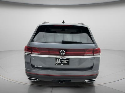 2025 Volkswagen Atlas 2.0T SE w/Technology