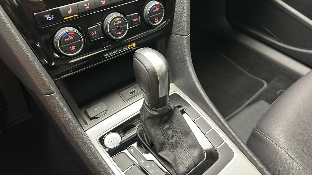 2022 Volkswagen Passat 2.0T SE
