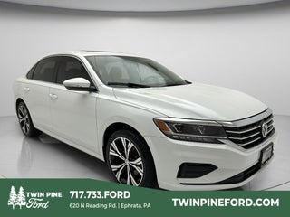 2022 Volkswagen Passat 2.0T SE