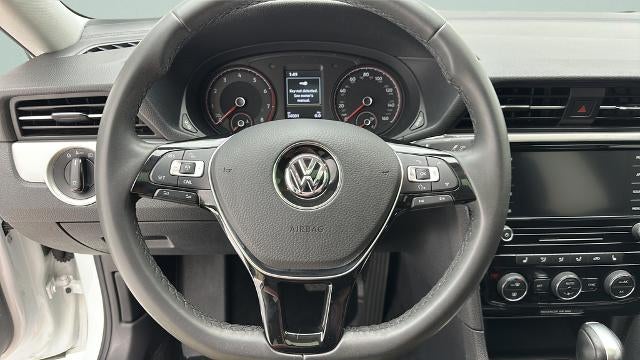 2022 Volkswagen Passat 2.0T SE