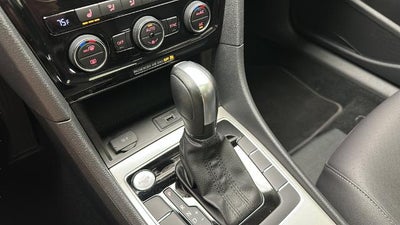2022 Volkswagen Passat 2.0T SE