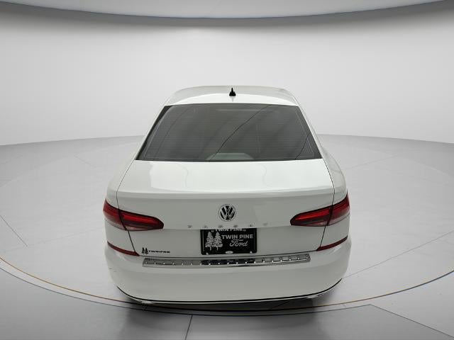 2022 Volkswagen Passat 2.0T SE