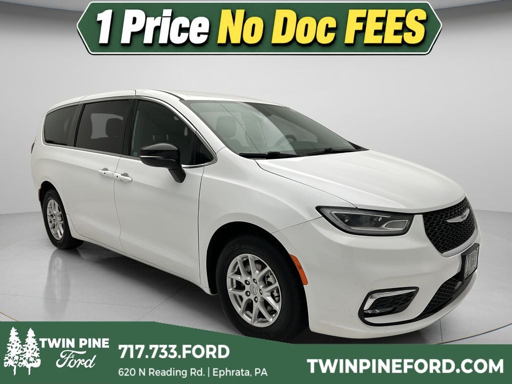 2025 Chrysler Pacifica Select