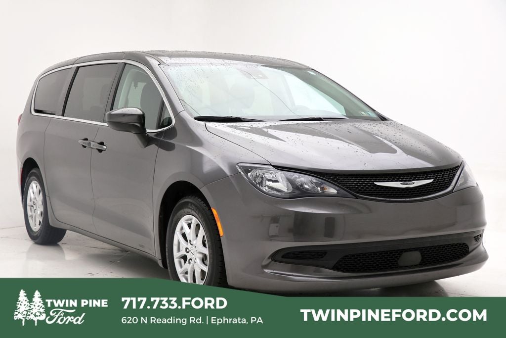 2023 Chrysler Voyager LX